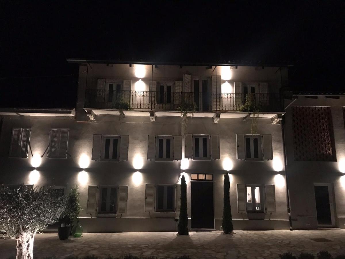 Sotto La Vigna Charm Stay Adults Only Vacation Suite Montegrosso dʼAsti Екстериор снимка