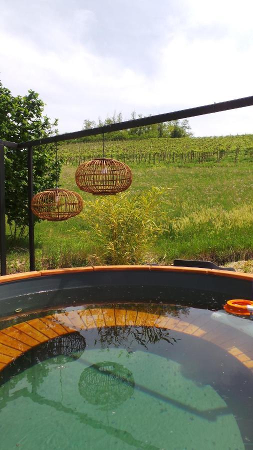 Sotto La Vigna Charm Stay Adults Only Vacation Suite Montegrosso dʼAsti Екстериор снимка