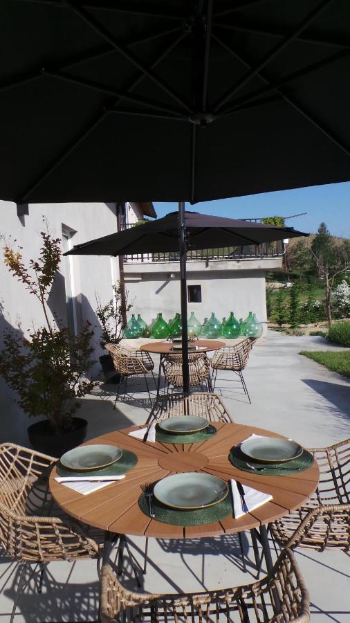 Sotto La Vigna Charm Stay Adults Only Vacation Suite Montegrosso dʼAsti Екстериор снимка